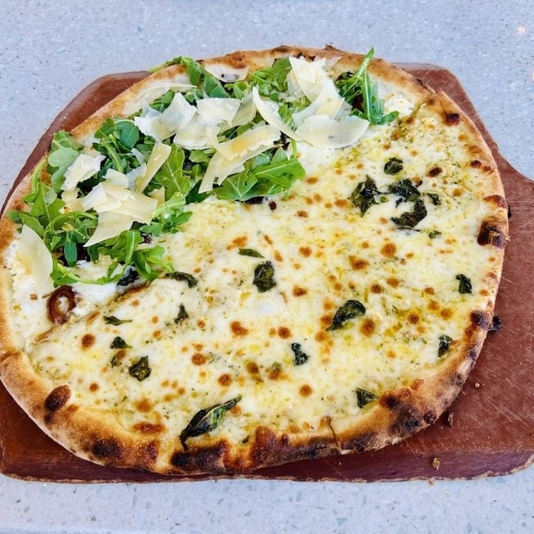 Fresh Neapolitan Pizza at Pizza 900